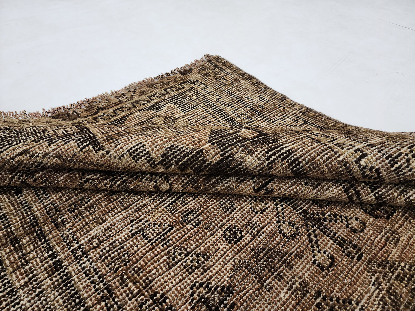 Timeless Nomad: Antique Earth-Tone Qashgai Runner