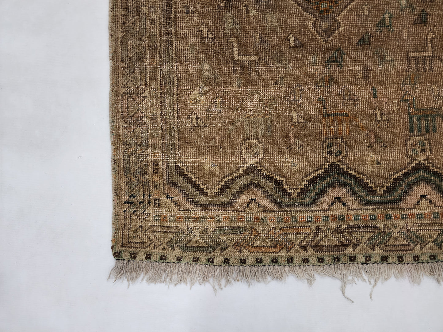 Desert Horizon: Antique Hand-Knotted Qashqai Tribal Rug