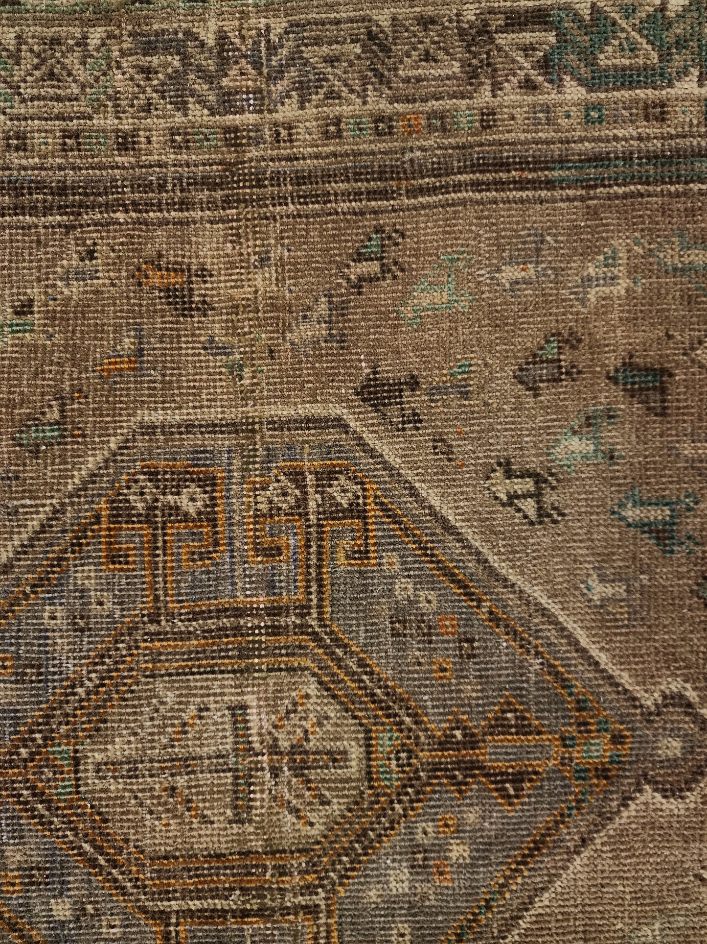 Desert Horizon: Antique Hand-Knotted Qashqai Tribal Rug