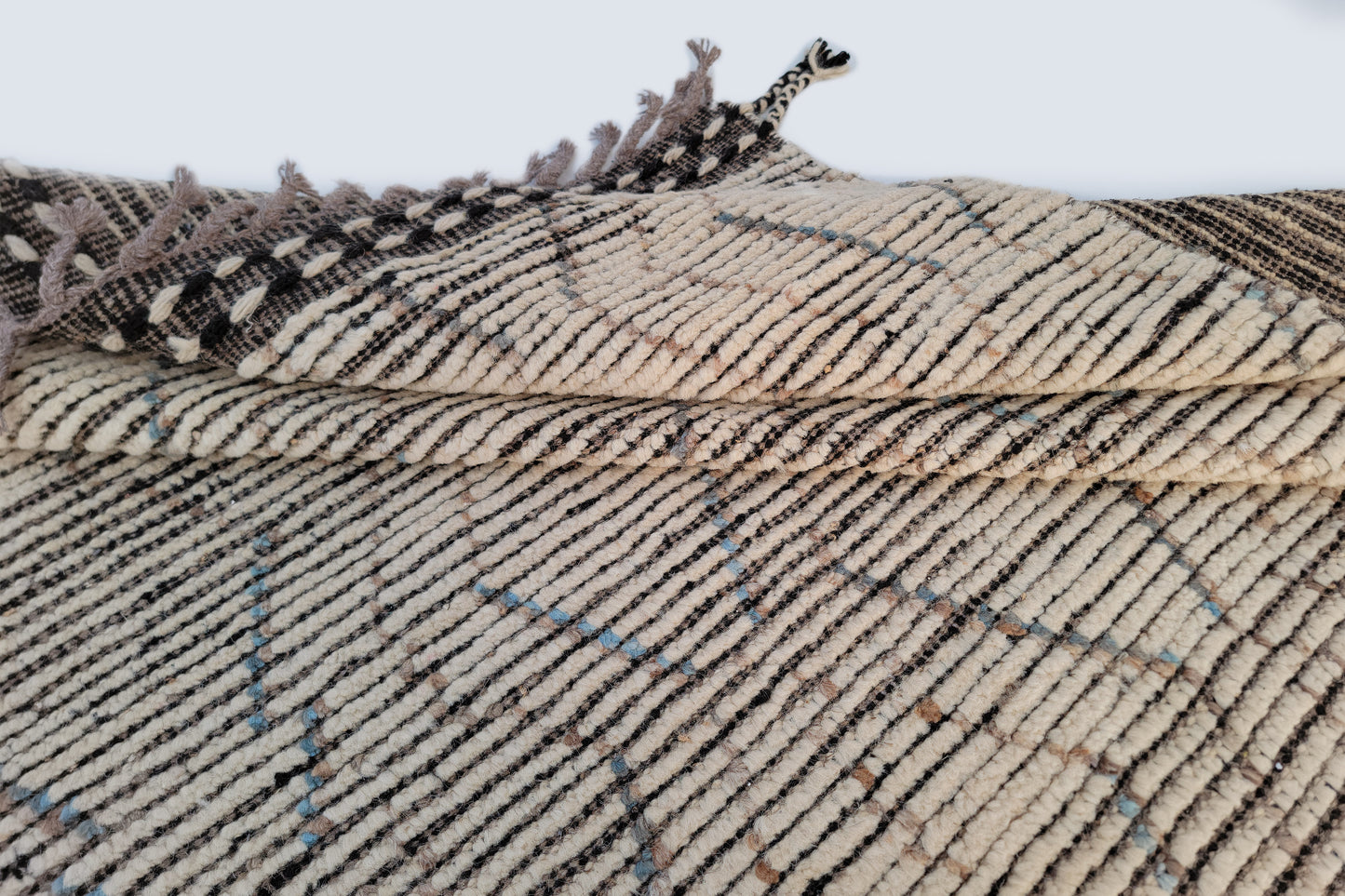 Minimalist Linear Moroccan Berber Rug – Hand-Knotted Oatmeal & Charcoal Wool Rug