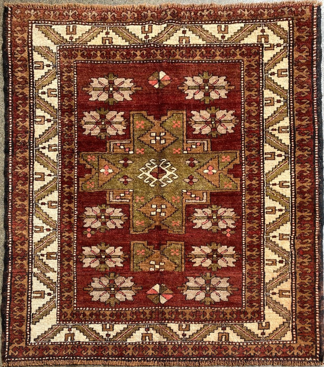 Vintage Hand-Knotted Heritage Rug - Premium Wool