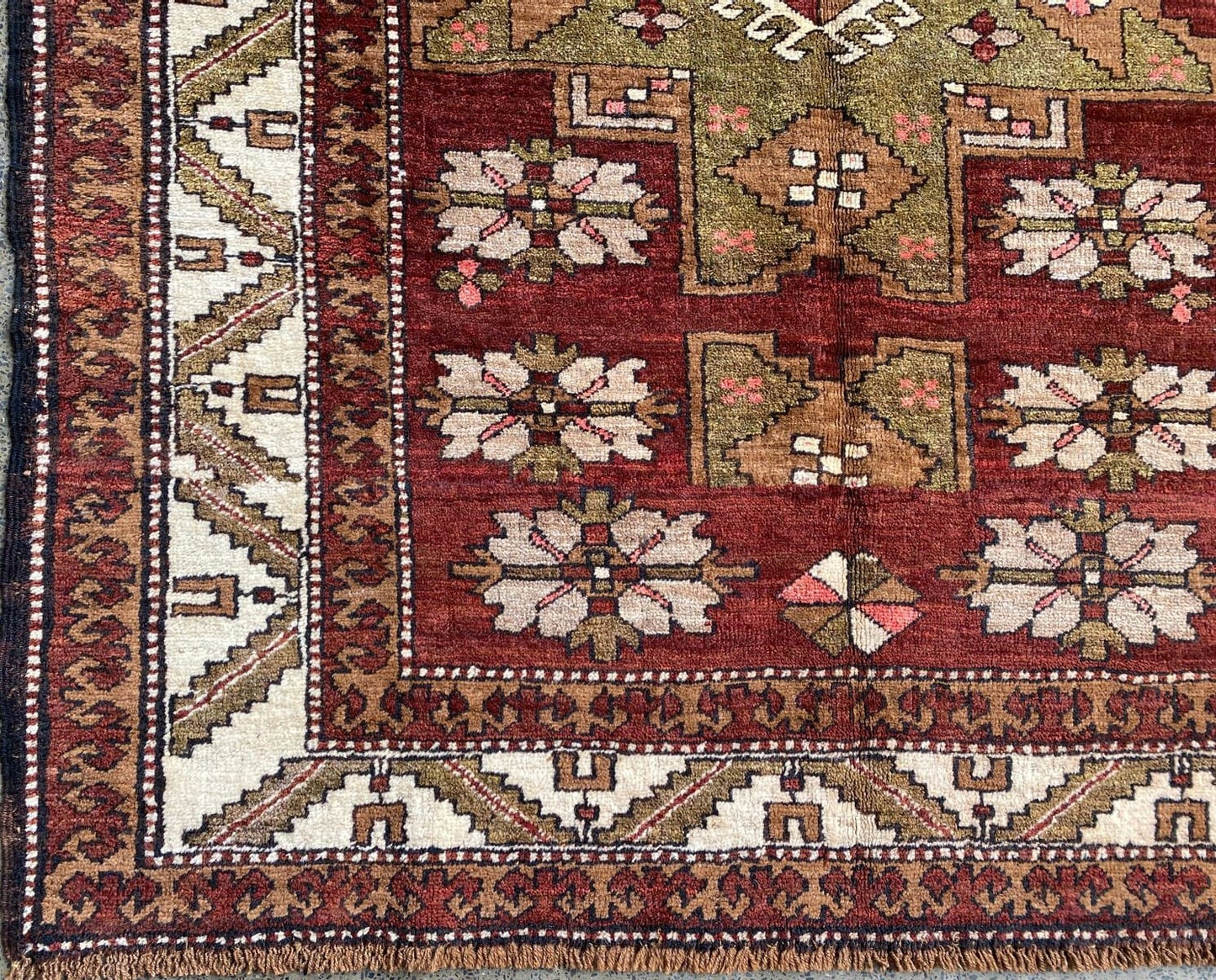 Vintage Hand-Knotted Heritage Rug - Premium Wool